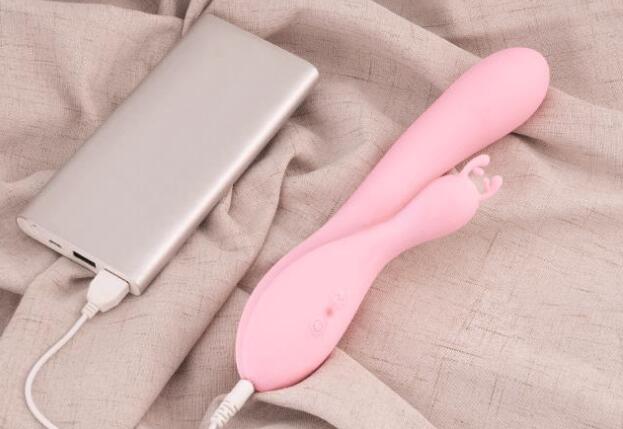 情趣用品女性用品使用方法（情趣按摩棒使用方法）