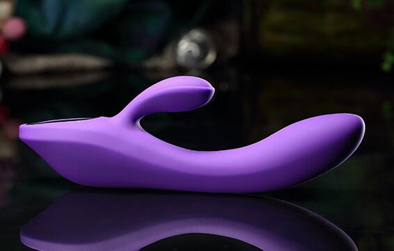 情趣用品的使用的小说（试用第一款情趣用品）