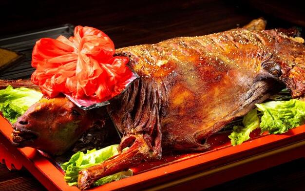 内蒙古是羊肉美食的最佳代表（哪里羊肉最好吃呢）