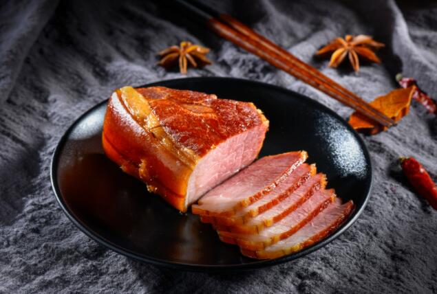 做好的腊肉怎么做好吃（做好的腊肉怎么清洗怎么煮）