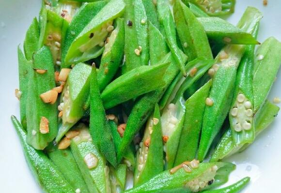 做米饭炒什么菜好吃（米饭炒什么菜下饭）