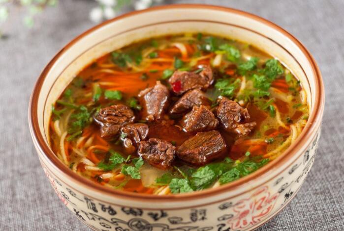 做面条炒什么菜好吃（烹制一道美味的面条菜肴）