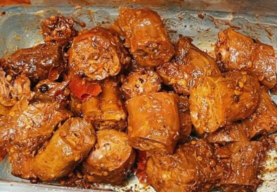周黑鸭和绝味哪个好吃（周黑鸭对比绝味的优势）