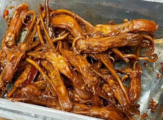 先容一下周黑鸭（周黑鸭什么部位最好吃）