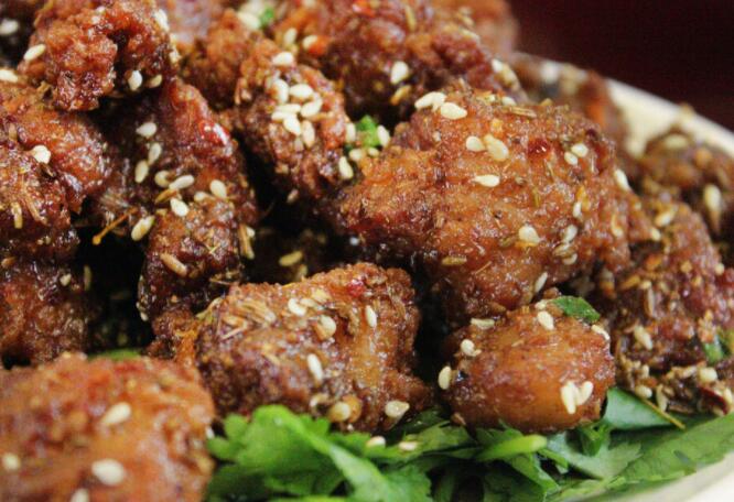 孜然肉片怎么做好吃（嫩又美味的孜然肉片烹饪方法）
