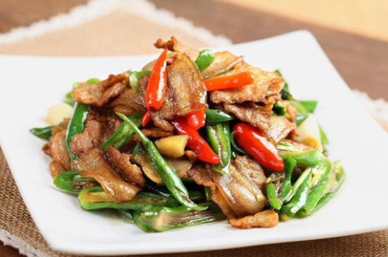怎样做小炒肉好吃（小炒肉怎么炒好吃又简单）