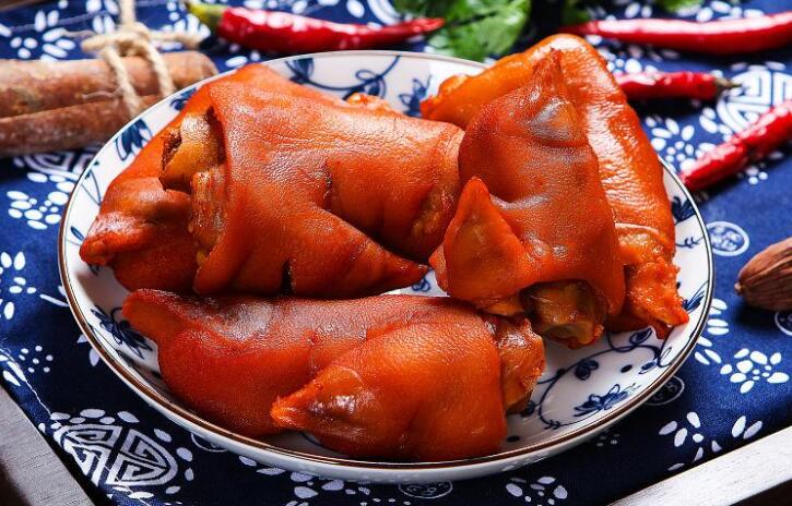 怎样做猪蹄子好吃（用煮和烤炉烹制猪蹄子）