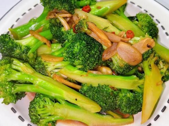 怎样做西兰花好吃（如何选择新鲜的西兰花）