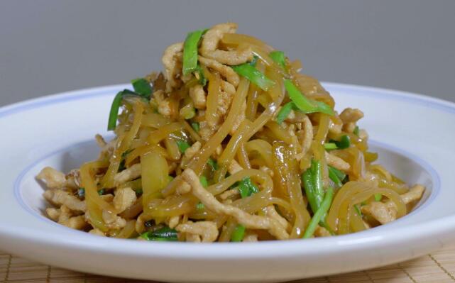 榨菜做什么菜好吃（榨菜能做成什么菜）