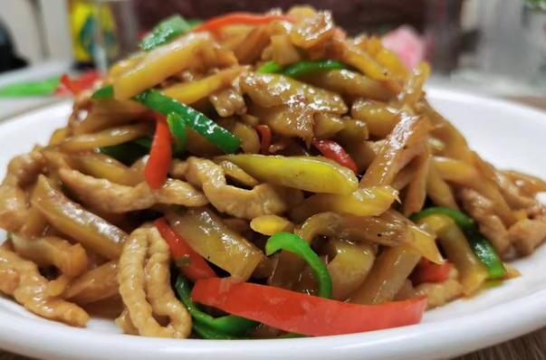 榨菜和什么菜好吃（榨菜是一种非常受欢迎的小吃）