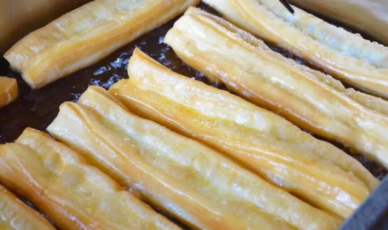 炸油条用什么油最好吃（油炸油条用什么油好）