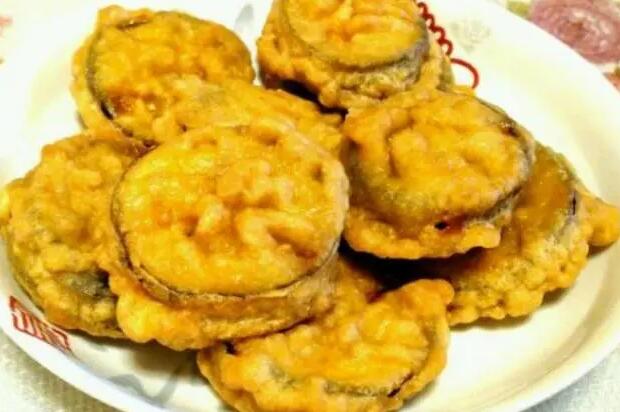 炸的茄子怎么炒好吃（炸茄子怎么做酥脆好）