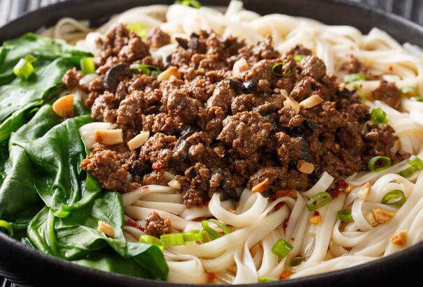 炸肉酱怎么做好吃（炸肉酱是一道非常受欢迎的美食）