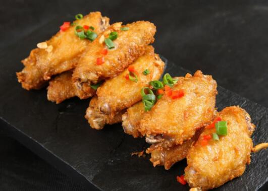 炸鸡肉怎么做好吃（家庭炸鸡肉的味道）