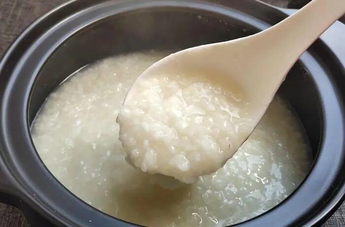 煮稀饭放什么好吃（煮稀饭应该放什么）