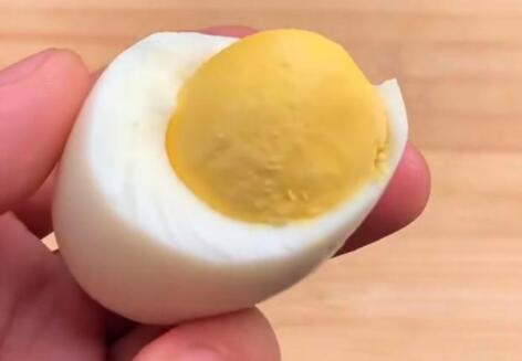 煮鸡蛋蘸什么好吃（煮鸡蛋怎么做蘸料）