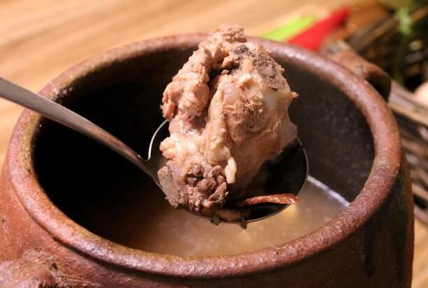 猪头骨肉怎么做好吃（猪头骨的肉）