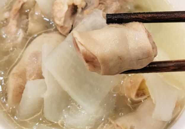 猪小肠炖什么好吃（猪小肠是一种常见的动物肠道食材）