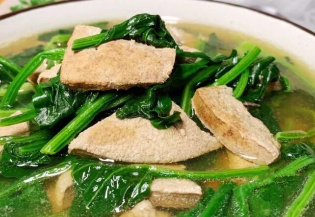 猪犴汤怎么做好吃（猪碀煲汤）