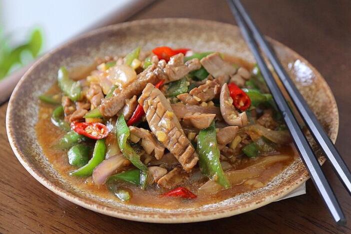 猪肉哪个部位好吃，炒起来比较嫩