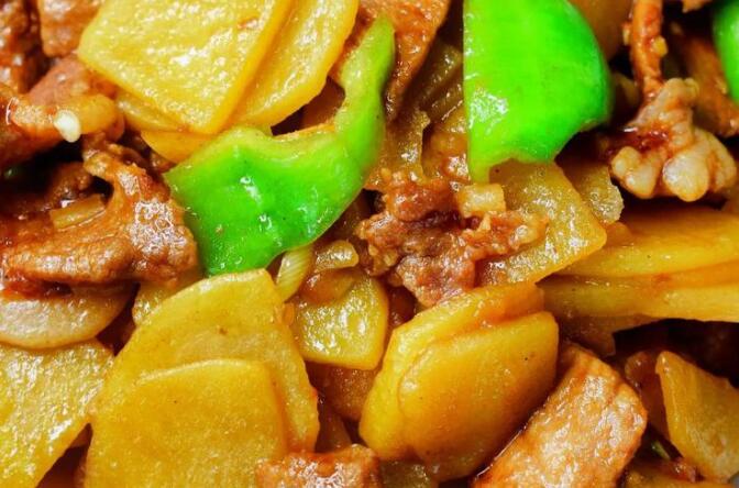 猪肉土豆怎么做好吃（猪肉土豆的家常做法）