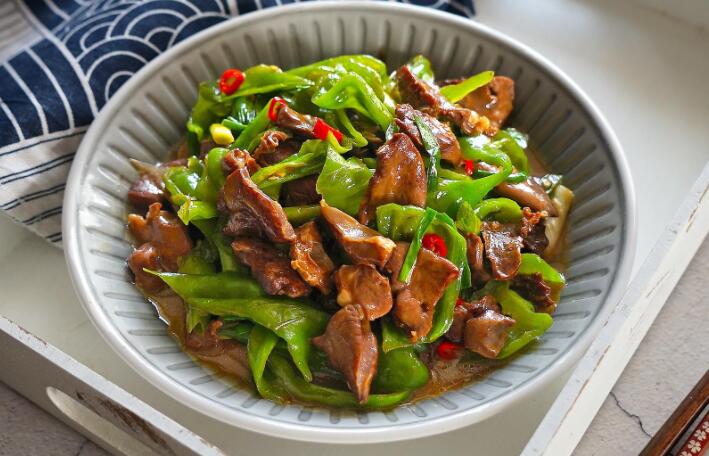 猪肉块怎么做好吃（怎样煮猪肉块又嫩又好吃）