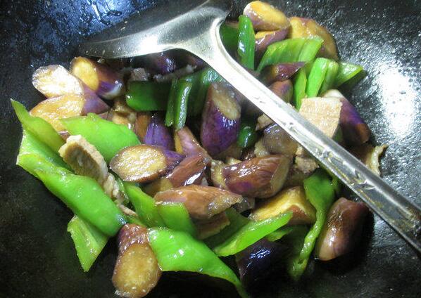 猪肉炒茄子怎么做好吃（学习一下猪肉炒茄子的制作方法）
