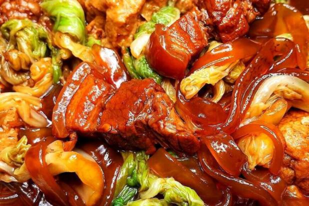 猪肉白菜炖粉条怎么做好吃（如何制作猪肉白菜炖粉条家常菜）