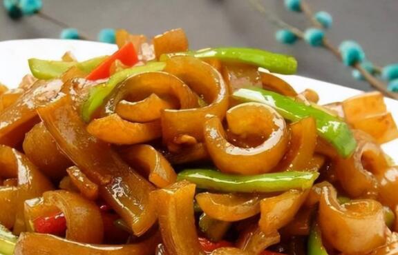 猪肉皮怎么做好吃（介绍一些不同的猪肉皮做法）