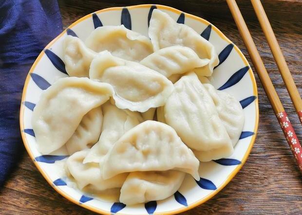 猪肉配什么菜包饺子好吃又简单（饺子是我国的传统食品之一）