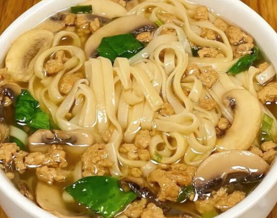 猪肉面条怎么做好吃(分享几个猪肉面条制作的窍门)