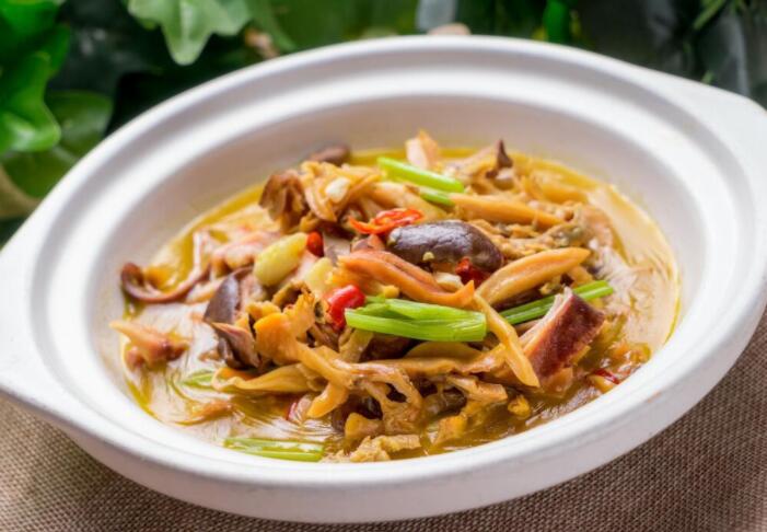 猪肚跟什么炒好吃（分享一些猪肚的美食搭配）
