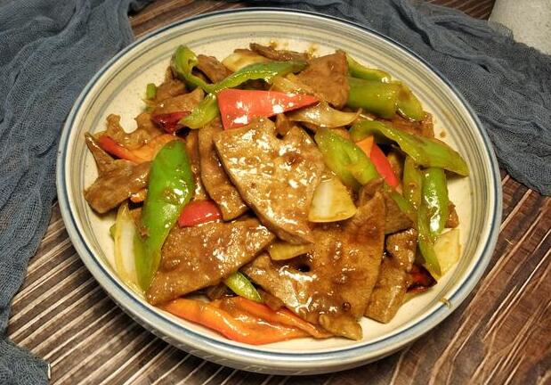 猪肝如何煮才好吃又嫩（介绍几种简单实用的猪肝烹饪方法）