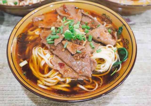 猪肝面条怎么做好吃(猪肝下面怎么做好吃)
