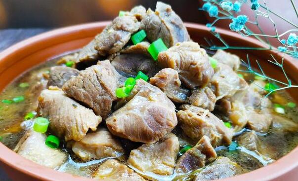 猪腱子肉如何炖好吃（如何炖出美味可口的猪腱子肉）