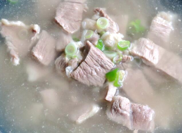 宝宝喝肉汤有营养吗（肉汤对宝宝的营养价值）