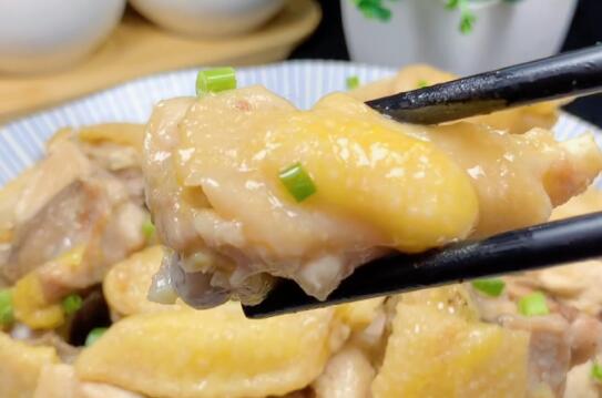 吃什么补头发营养（头发稀少的患者吃什么可以补）