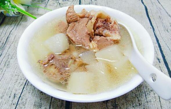 大骨煮什么最有营养（大骨煮什么汤好）