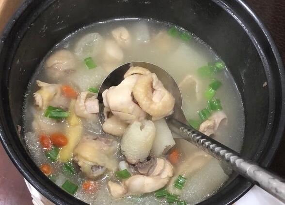 煲的汤有没有营养（煲的汤有营养吗）