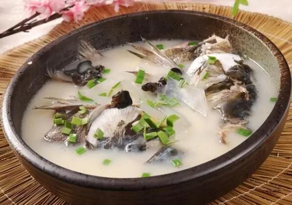 草鱼头的营养价值好吗（草鱼鱼头的营养价值）