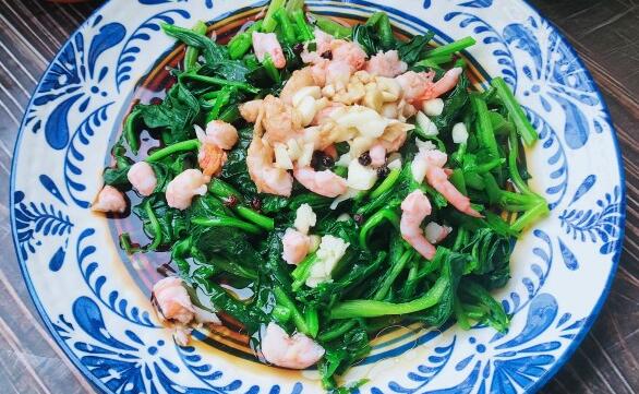菠菜与什么搭配营养好（搭配什么能让菠菜更营养）