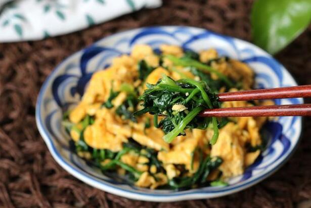 让菠菜既好吃又营养的秘诀（菠菜怎么做好吃营养价值最高）