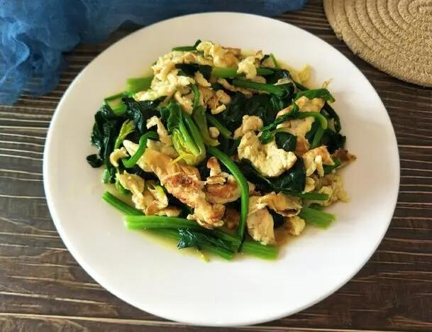 菠菜怎么做有营养（如何让菠菜更加营养）