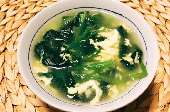 菠菜蛋花汤的营养价值（菠菜蛋花汤怎么做好吃窍门）