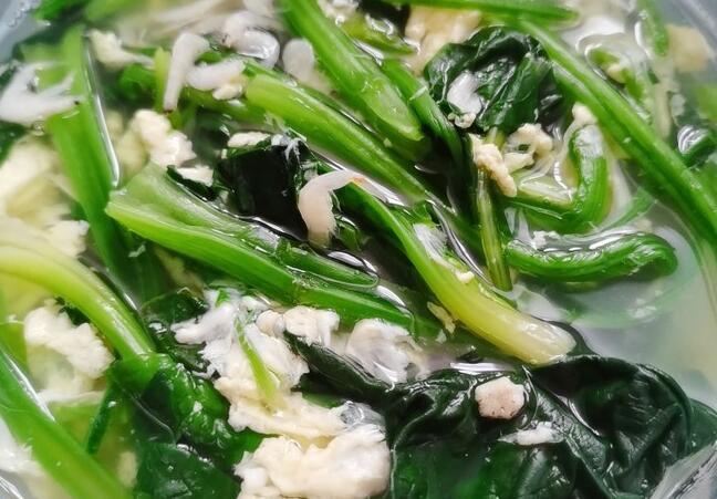 什么是菠菜鸡蛋汤（鸡蛋菠菜汤有营养吗）