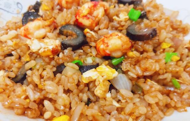 蛋炒饭的基本成分（海参蛋炒饭的营养价值）