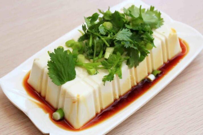 豆腐配什么菜最好（豆腐配什么菜最营养呢）
