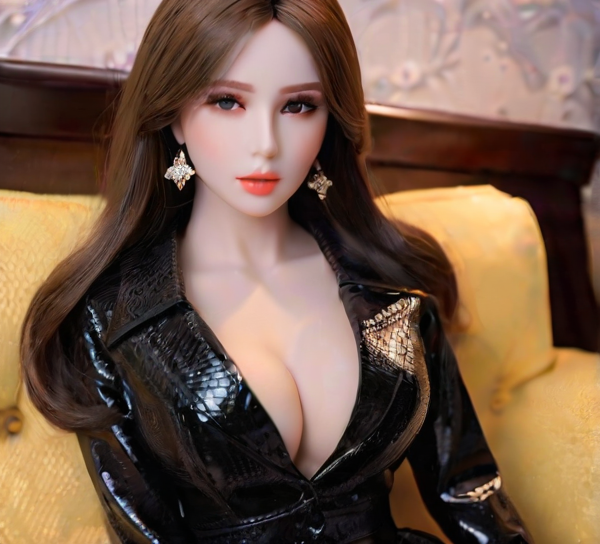 女充气娃娃过程（女充气娃娃的使用）