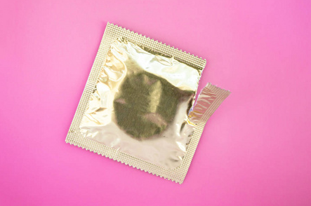 男安全套使用方法(使用安全套的正确姿势)