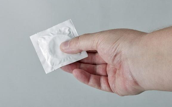 避孕摸使用方法（避孕膜怎样使用方法）